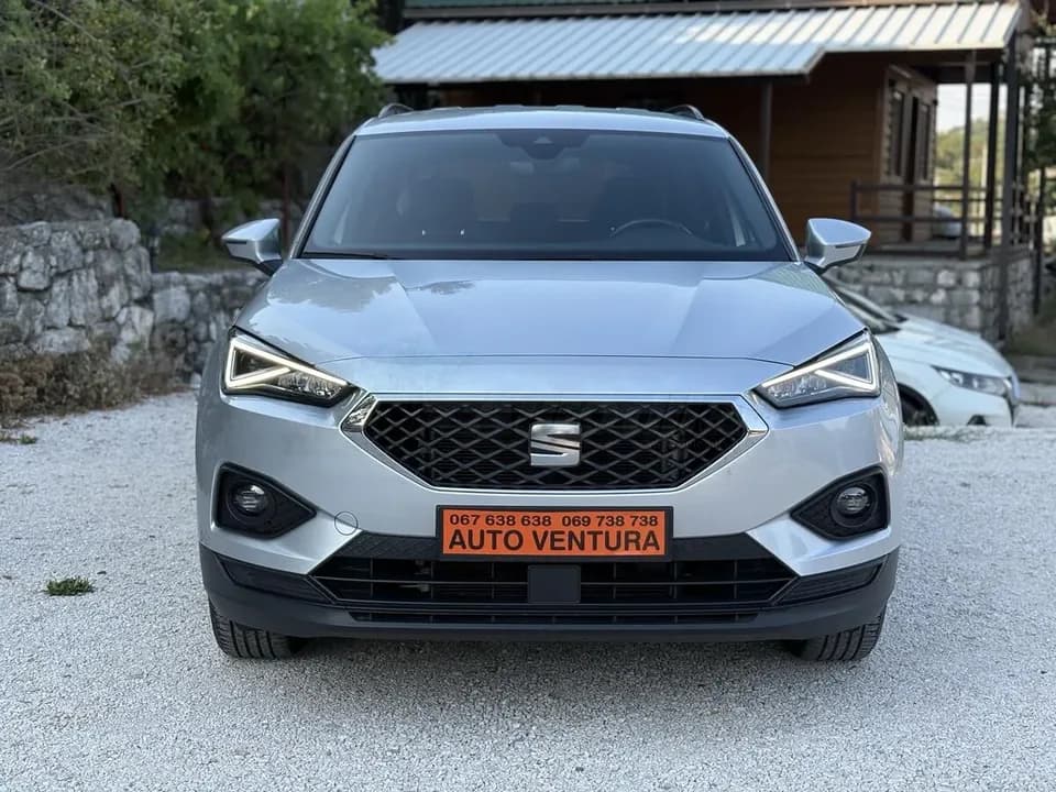 prodajem automobil, 2023, Cetinje – polovni automobil na prodaju