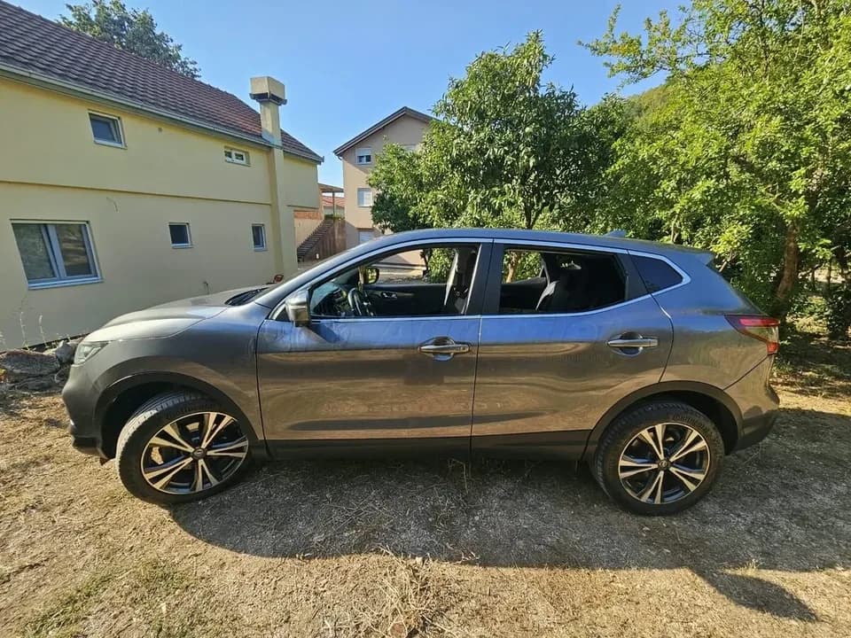NISSAN QASHQAI 1.6 DCI AUTOMATIC, 2018, Herceg Novi – polovni automobil na prodaju